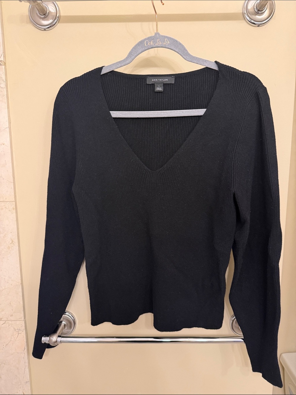 Ann Taylor Black V-Neck Ribbed Sweater